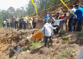 अछाममा मलामी बोकेकाे ट्रयाक्टर दुर्घटना १ जनाकाे ज्यान गयाे