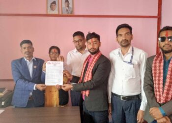 नेबि संघ केन्द्रीय सदस्य देवकोटाले बुझाए ज्ञापनपत्र